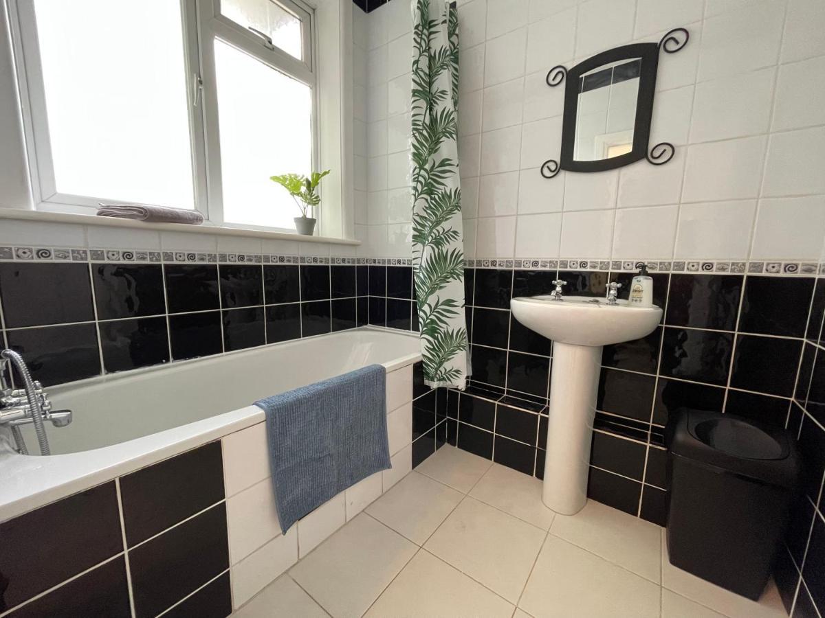Bournemouth 3 Bedroom - Parking Εξωτερικό φωτογραφία
